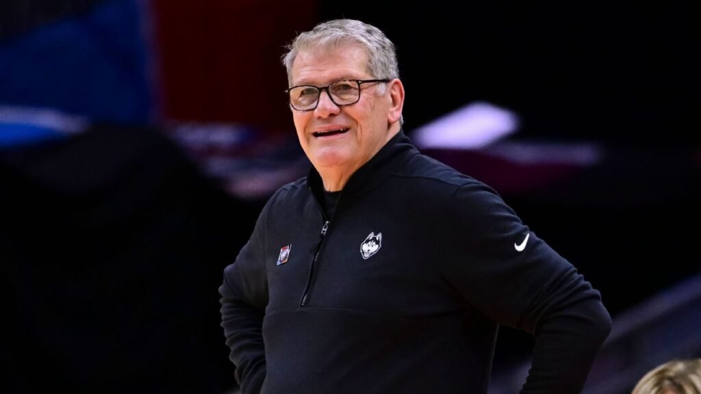 Geno Auriemma shoulders blame for UConn’s NCAA title drought