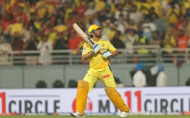 You have to witness MS Dhoni walking out to bat: Jamie Overton