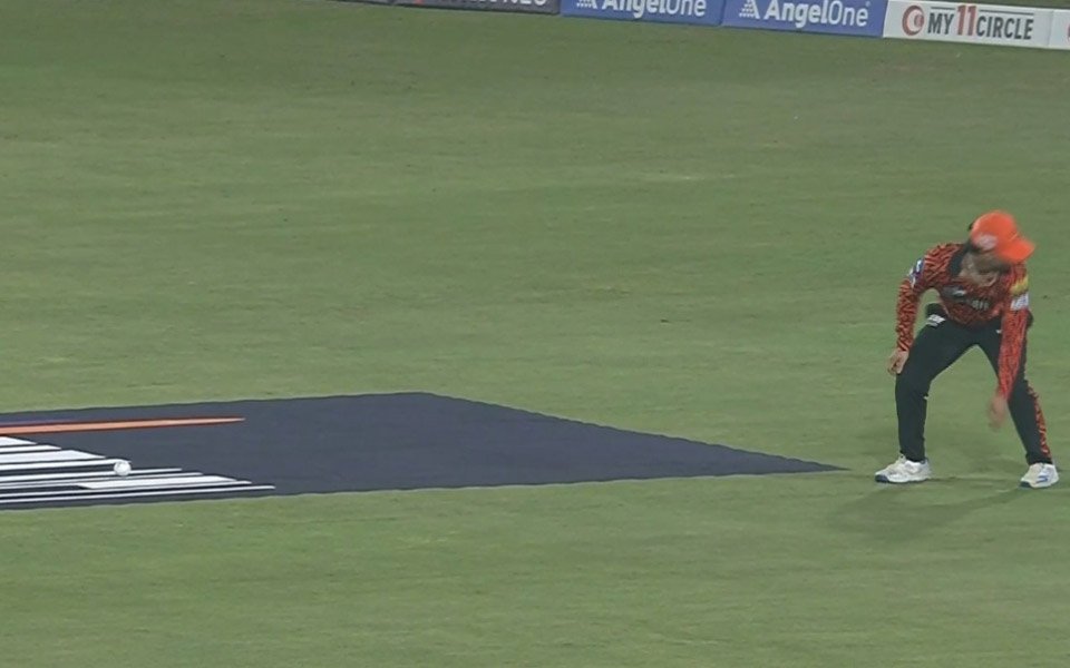 Ishan Kishan loses sight of ball during match vs PBKS Ishan Kishan loses sight of ball during match vs PBKS