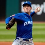 Royals’ Cole Ragans fights hamstring cramping to get 1st win