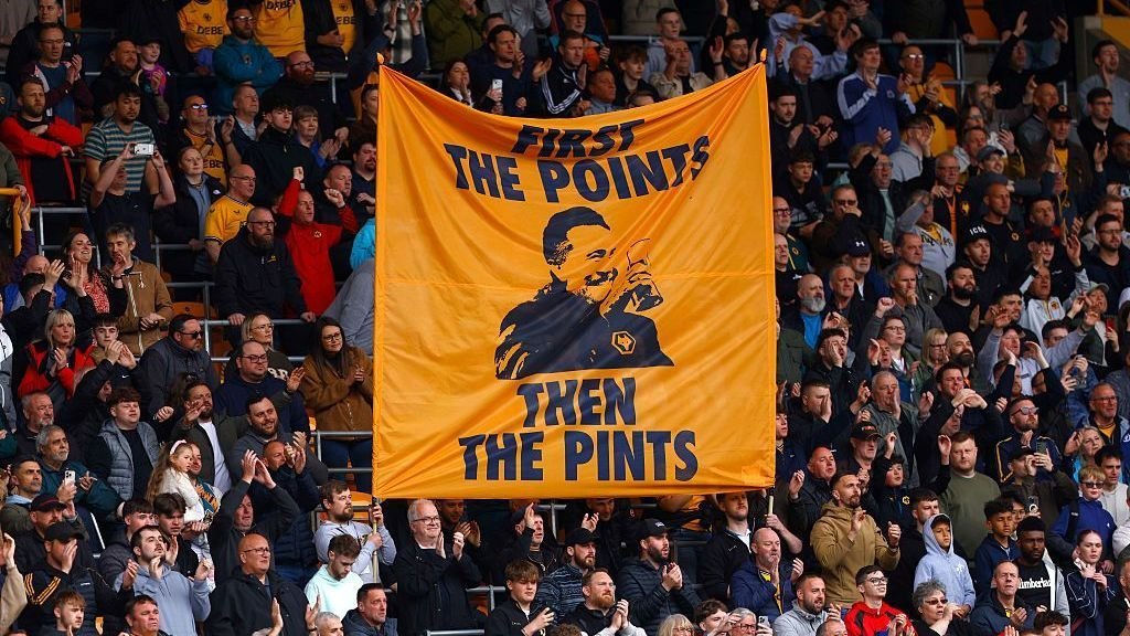 Wolves boss Pereira hitting pub with fans after wins