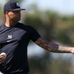 Yanks P Luis Gil’s throwing program delayed as injury slow to heal