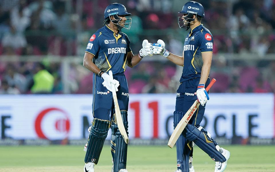 Funniest Memes from RR vs GT Mid-Innings of Match 47 Funniest Memes from RR vs GT Mid-Innings of Match 47