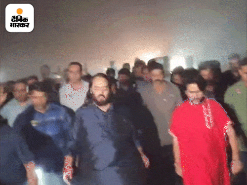 Dheerendra Shastri joined Anant Ambani’s padyatra | अनंत अंबानी की पदयात्रा में शामिल हुए धीरेंद्र शास्त्री: जामनगर से द्वारका तक 140 किमी की पैदल यात्रा पर हैं अनंत, 80 किमी चल चुके – Gujarat News