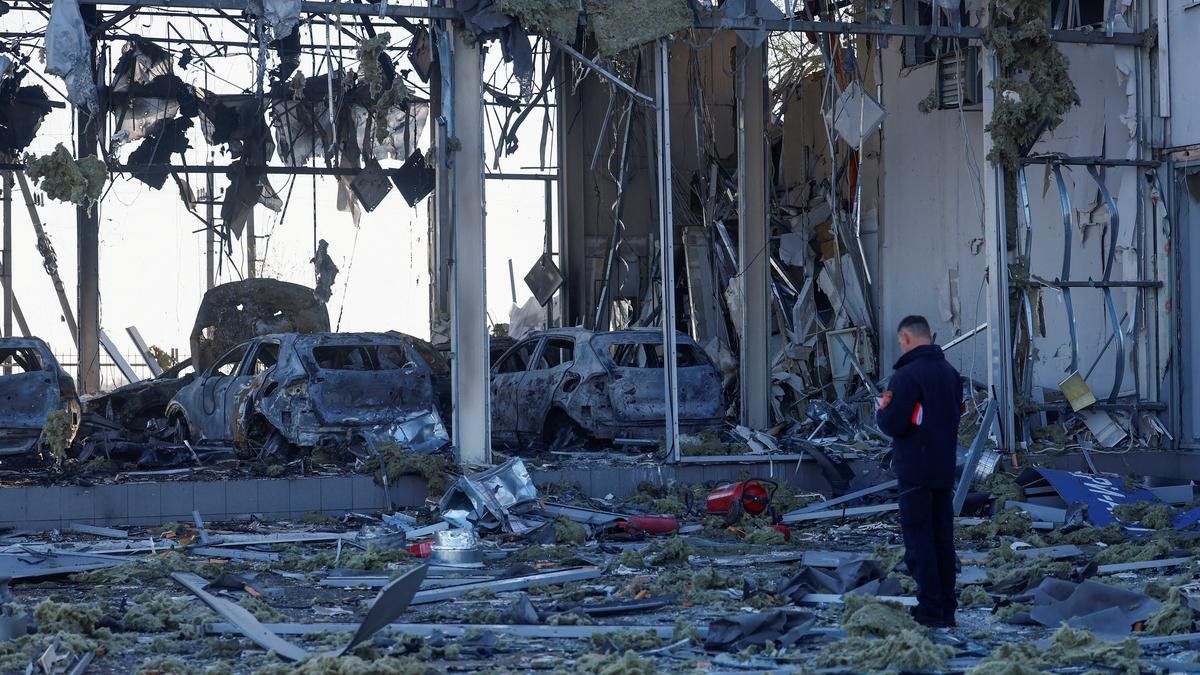 Three injured in Russia’s overnight attack on Mykolaiv, Ukraine says
