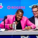 Guerrero Jr. celebrates becoming ‘a Blue Jay forever’ after inking historic extension