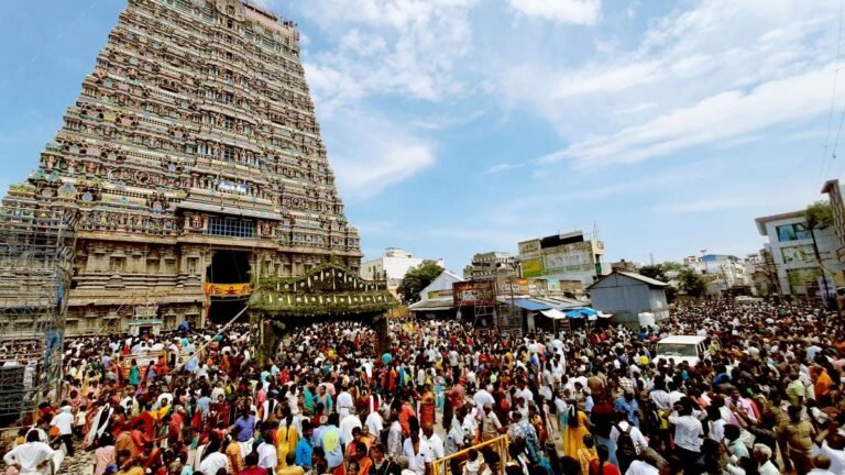 Thousands witness consecration of Sri Kasi Viswanathar Temple