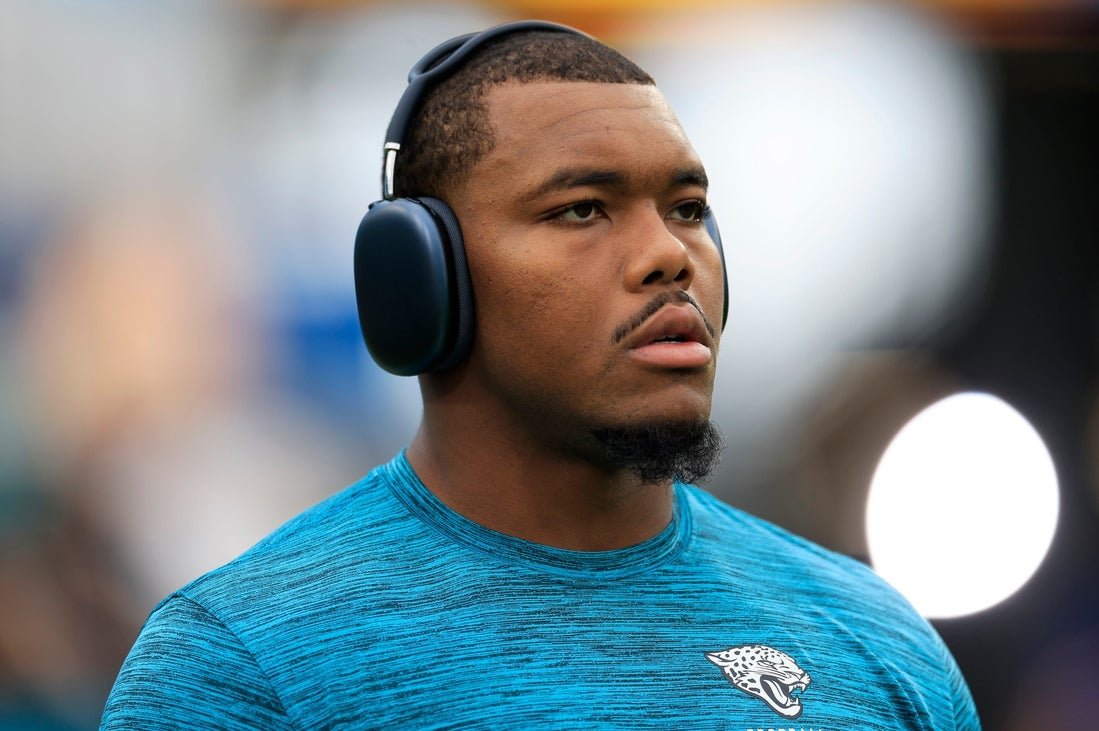 Jaguars exercise 5th-year option on DE Travon Walker Jaguars exercise 5th-year option on DE Travon Walker