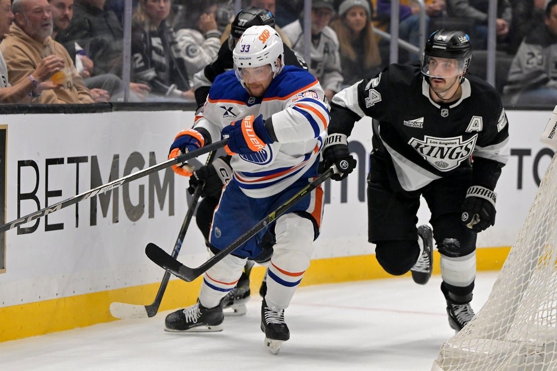 Oilers back in series after Game 3 comeback vs. Kings Oilers back in series after Game 3 comeback vs. Kings