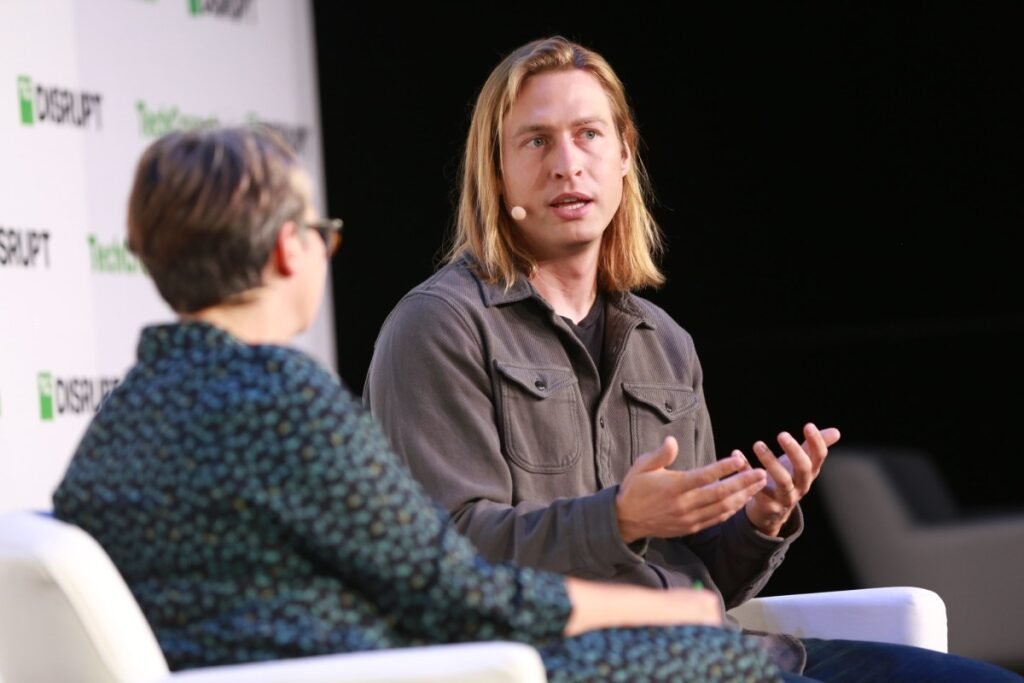 Fintech Plaid raises 5M at a .1B valuation, says it will not go public in 2025