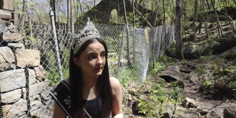 Teen pageant winner supports Trump’s coal industry push
