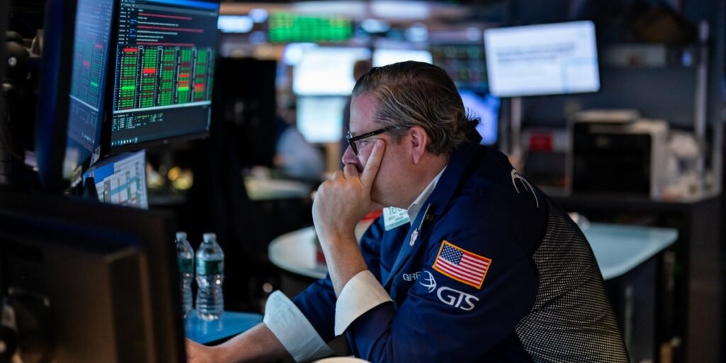 Asia markets move up as recession fear weighs on stocks in Europe and the U.S.