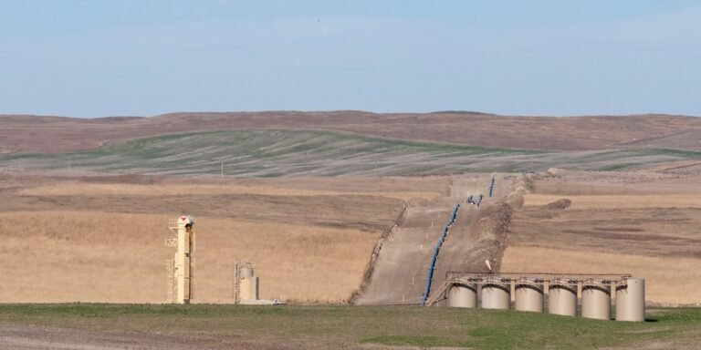 The .2 billion Keystone oil pipeline’s spill shut down is blocking thousands of gallons of Canadian oil from the U.S.