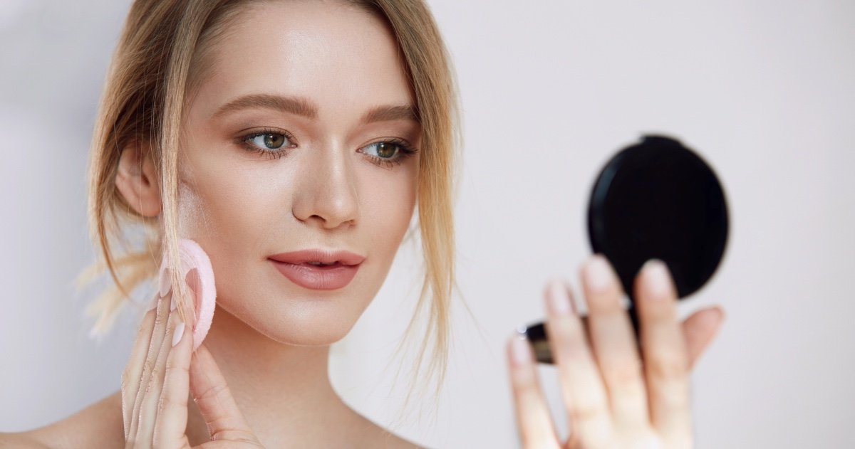 How to Make Your Makeup Last All Day (No Touch Ups Needed) How to Make Your Makeup Last All Day (No Touch Ups Needed)