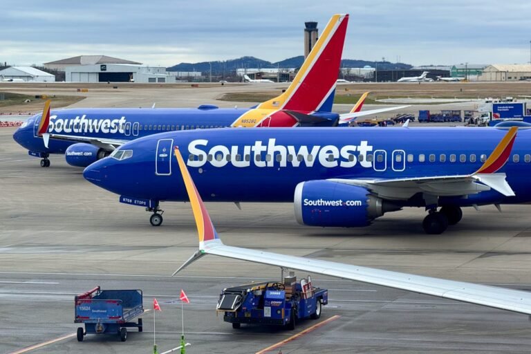 Southwest Airlines unveils new credit card, A-List and Extra Legroom seat perks