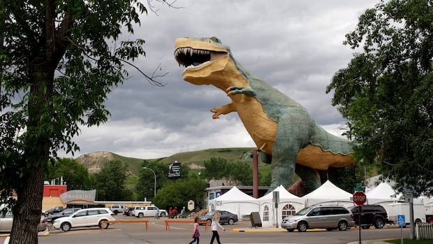 ‘Special to the world’: Supporters petition to save Drumheller, Alta., dinosaur