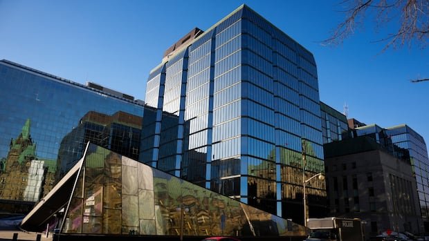 Rising Canada recession risk to trigger at least 2 more rate cuts this year, economists predict