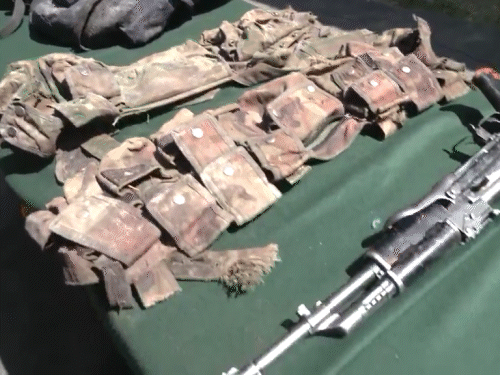 Arms and ammunition recovered in Kishtwar, Jammu and Kashmir | किश्तवाड़ एनकाउंटर के बाद बरामद सामान पर पाकिस्तान का पता: हथियार और गोला-बारूद मिला, 11 अप्रैल को सुरक्षाबलों ने 3 जैश आतंकी मारे थे