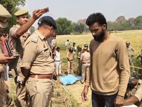 Three brothers murdered in Fatehpur | फतेहपुर में किसान नेता, बेटे और भाई की हत्या: घर के बाहर घेरकर गोलियों से भूना, रास्ते को लेकर हुआ था विवाद – Fatehpur News