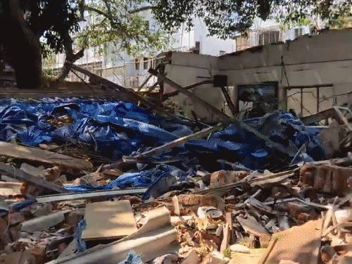 Mumbai Jain Protest; Vile Parle Temple Demolition | BMC | मुंबई में मंदिर तोड़ने के खिलाफ जैन समुदाय का प्रदर्शन: कोर्ट में सुनवाई से पहले BMC की कार्रवाई; लोग बोले- हम कमजोर नहीं, मंदिर वहीं बनाएंगे Mumbai Jain Protest; Vile Parle Temple Demolition | BMC | मुंबई में मंदिर तोड़ने के खिलाफ जैन समुदाय का प्रदर्शन: कोर्ट में सुनवाई से पहले BMC की कार्रवाई; लोग बोले- हम कमजोर नहीं, मंदिर वहीं बनाएंगे