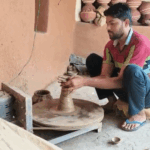 Income tax department gives a jolt to pottery maker | मिट्‌टी के बर्तन बनाने वाले को इनकम टैक्स का नोटिस: विभाग ने कहा- फर्जी कंपनी बनाकर डायमंड-गोल्ड का बिजनेस, 13 करोड़ का लेन-देन किया – Bundi News