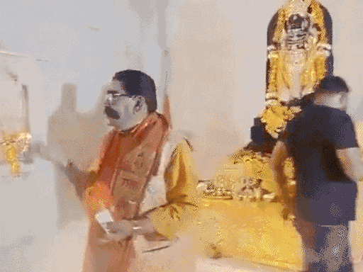 Rajasthan BJP Gyan Dev Ahuja Gangajal Controversy; Tika Ram Jully | Jaipur | राममंदिर में गंगाजल छिड़कने वाले ज्ञानदेव आहूजा BJP से सस्पेंड: टीकाराम जूली के दर्शन के बाद कहा था- कांग्रेसियों के आने से मंदिर अपवित्र हुआ – Jaipur News