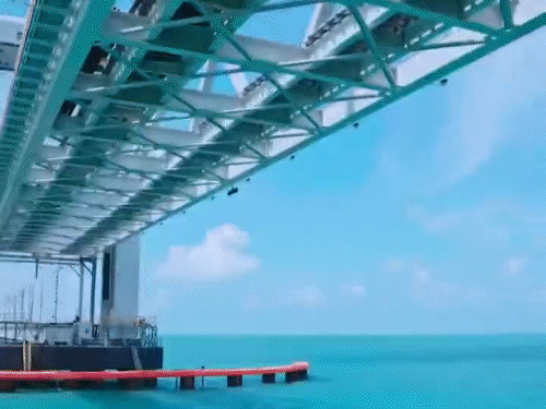 PM Modi Tamil Nadu Visit; Pamban Rail Bridge Features | Mandapam Rameswaram | एशिया के पहले वर्टिकल लिफ्ट रेलवे सी-ब्रिज का इनॉगरेशन आज: पम्बन ब्रिज मंडपम को रामेश्वरम से जोड़ेगा, PM मोदी उद्घाटन करेंगे PM Modi Tamil Nadu Visit; Pamban Rail Bridge Features | Mandapam Rameswaram | एशिया के पहले वर्टिकल लिफ्ट रेलवे सी-ब्रिज का इनॉगरेशन आज: पम्बन ब्रिज मंडपम को रामेश्वरम से जोड़ेगा, PM मोदी उद्घाटन करेंगे