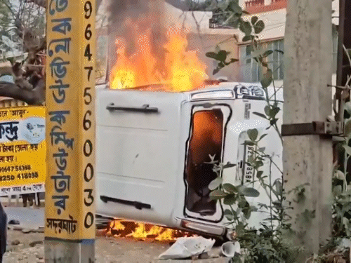 Bengal Murshidabad Waqf Bill Violence Case | Mamata Banerjee | बंगाल सरकार की मुर्शिदाबाद हिंसा पर रिपोर्ट- हालात काबू में: कलकत्ता हाईकोर्ट का आदेश- सेंट्रल फोर्स तैनात रहेगी; पुलिस ने बाप-बेटे की हत्या का मास्टरमाइंड पकड़ा