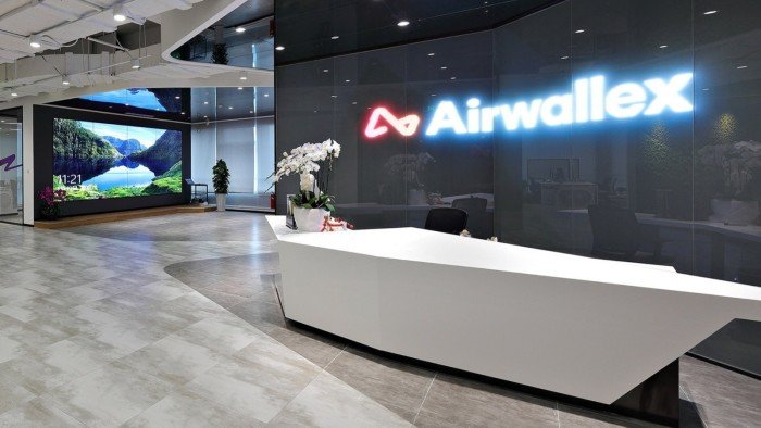 Singapore start-up Airwallex to seek UK and US banking licences