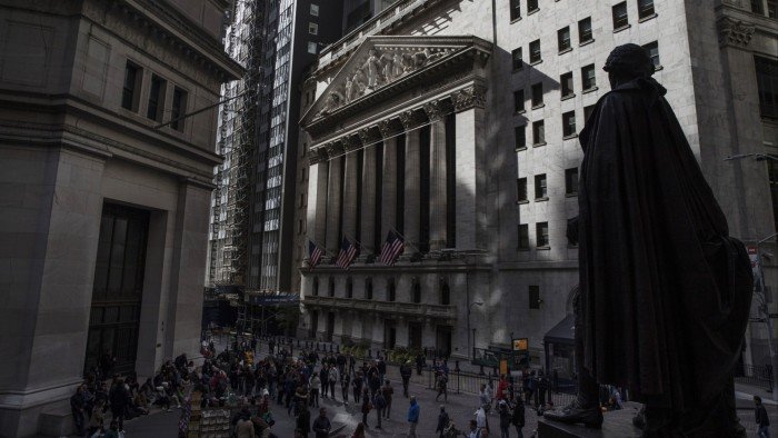 US government debt sells off as hedge funds cut down on risk