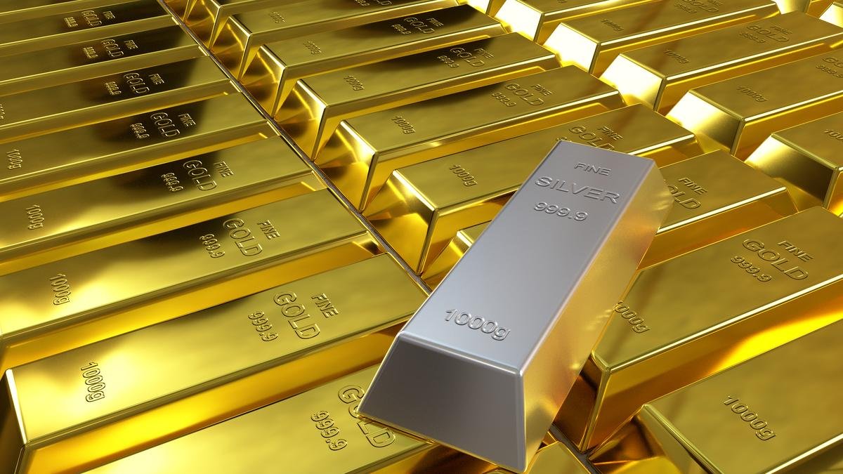 Gold, silver scale new heights on U.S. tariffs