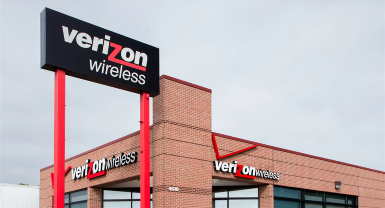 Buying Opportunity? VZ Stock Pullback Meets Strong Fundamentals