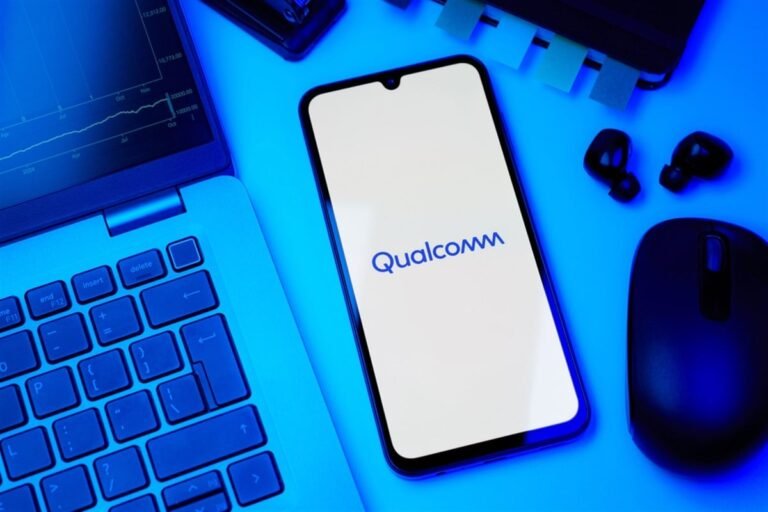 Qualcomm Stock Range Tightens Before Earnings on Bullish Moves