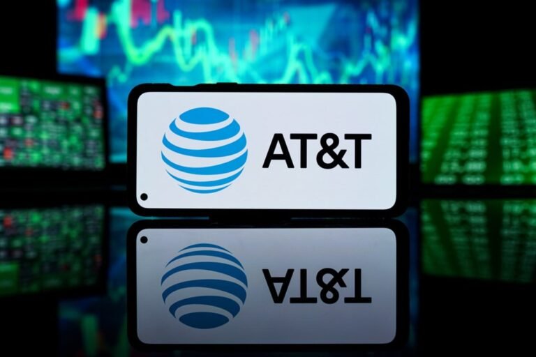 Subscriber Gains and Buybacks Fuel Turnaround