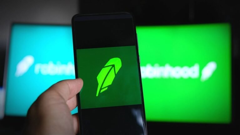 Why Analysts Expect the Stock to Rise