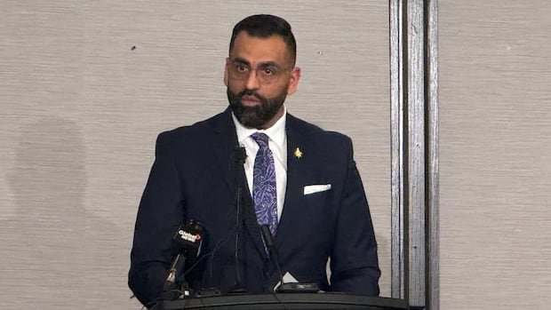 Manitoba Progressive Conservatives choose Obby Khan as new party leader Manitoba Progressive Conservatives choose Obby Khan as new party leader