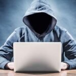 Banks did not return 95% of the money stolen online | ऑनलाइन ठगी की 95% रकम बैंकों ने नहीं लौटाई: कोर्ट के आदेशों के इंतजार में ब्लाॅक पड़ी हैं; 3 साल में 22 गुना तक बढ़ी