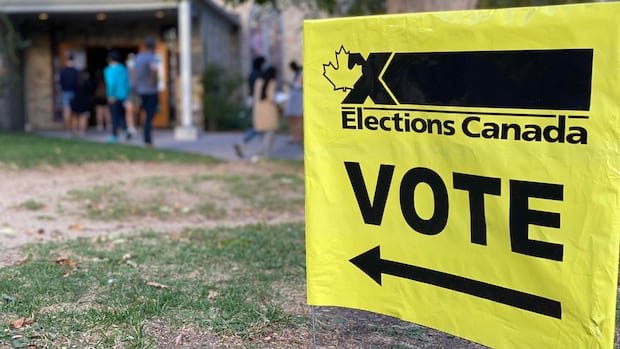 Liberal campaign volunteer wearing hijab says she was harassed and followed, Toronto police investigate Liberal campaign volunteer wearing hijab says she was harassed and followed, Toronto police investigate