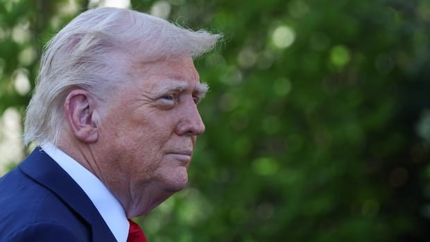 Trump signs executive order to crack down on sanctuary cities