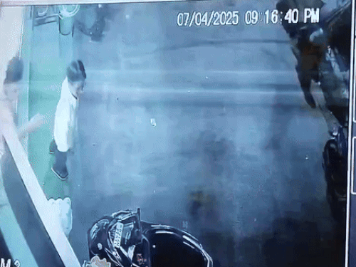 An uncontrolled car crushed four people walking on foot | जयपुर में बेकाबू कार के कुचलने से 2 की मौत: तेज रफ्तार में कई गाड़ियों को टक्कर मारी; 4 गंभीर हालत में SMS अस्पताल में भर्ती – Jaipur News