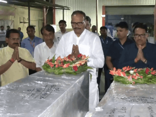 Last rites of those who lost their lives in Pahalgam today | पहलगाम में जान गंवाने वालों का आज अंतिम संस्कार: परिजन बोले- दो टके के आतंकियों ने भारत को चुनौती दी, सरकार सख्त कार्रवाई करे Last rites of those who lost their lives in Pahalgam today | पहलगाम में जान गंवाने वालों का आज अंतिम संस्कार: परिजन बोले- दो टके के आतंकियों ने भारत को चुनौती दी, सरकार सख्त कार्रवाई करे