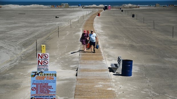‘I don’t blame you’: U.S. tourism hot spots mourn Canadian travel cancellations