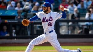 Mets place Danny Young on injured list with elbow sprain