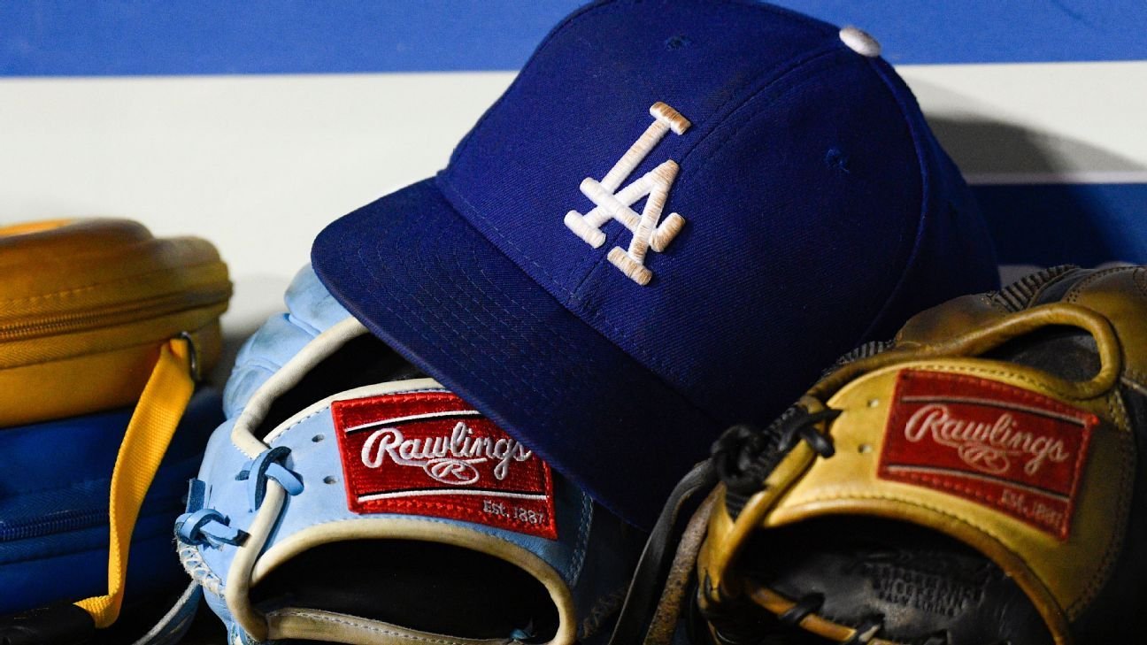 Dodgers add RHPs J.P. Feyereisen, Ryan Loutos to roster Dodgers add RHPs J.P. Feyereisen, Ryan Loutos to roster