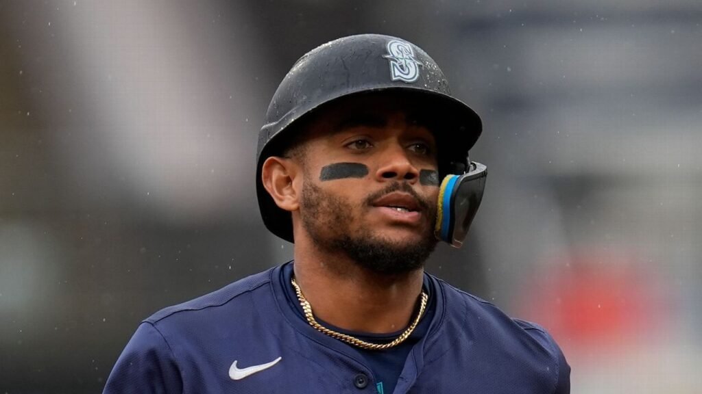 Mariners’ Julio Rodriguez late scratch in opener vs. Astros