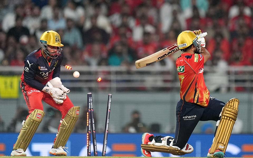 ‘This is unbelievable’ – Sunil Gavaskar shocked over PBKS’ shot selection against RCB in Qualifier 1 ‘This is unbelievable’ – Sunil Gavaskar shocked over PBKS’ shot selection against RCB in Qualifier 1