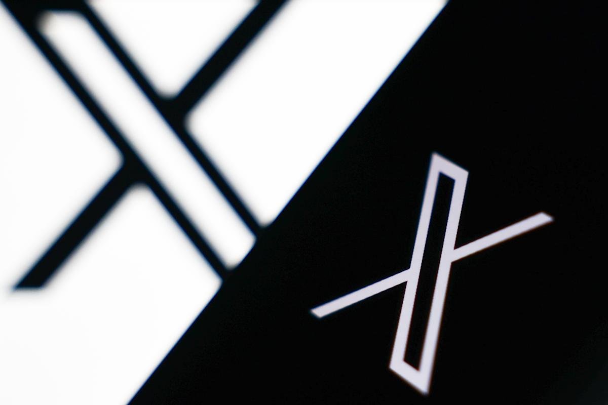 X is once again selling checkmarks to US sanctioned groups, report says X is once again selling checkmarks to US sanctioned groups, report says