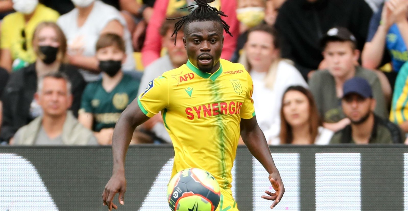 Simon In Action As Nantes Hold Auxerre Simon In Action As Nantes Hold Auxerre