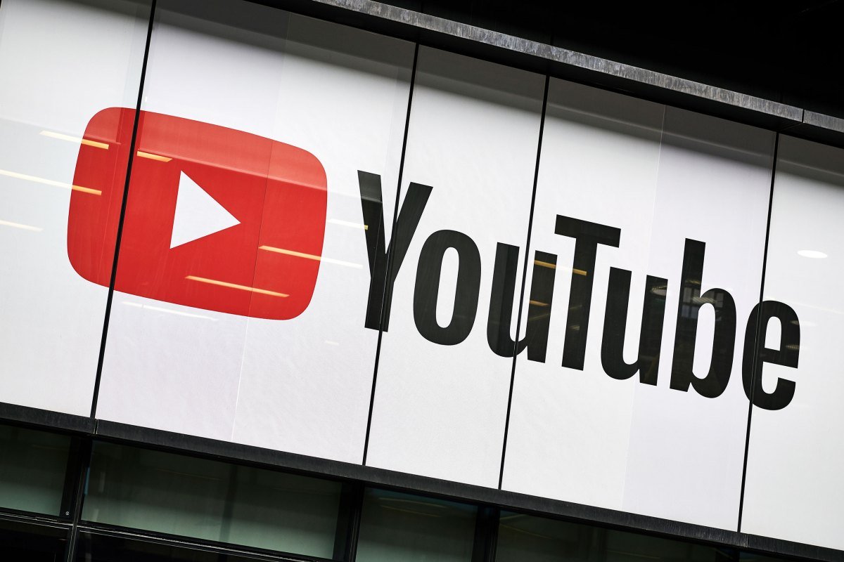 YouTube targets TV dollars with NFL deal, bingeable ‘shows’ from creators YouTube targets TV dollars with NFL deal, bingeable ‘shows’ from creators