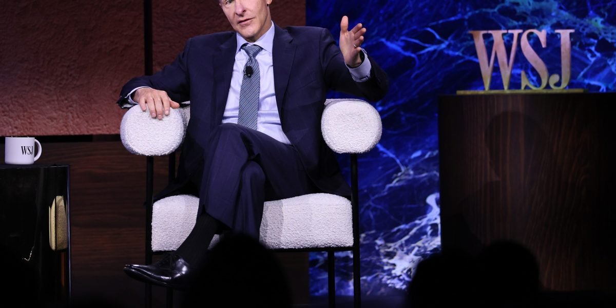 United’s CEO proclaims the budget airline model is dead and argues they ‘screw the customer’ United’s CEO proclaims the budget airline model is dead and argues they ‘screw the customer’